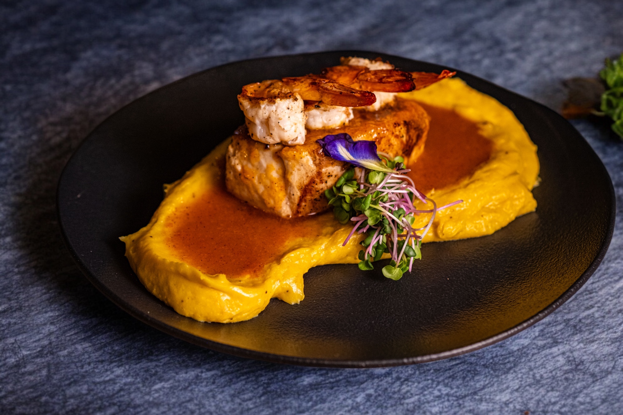 Peixe com camarão pistola